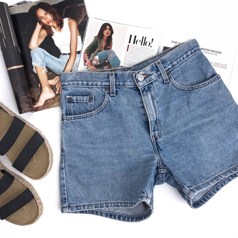 VINTAGE . Levi's Denim Shorts